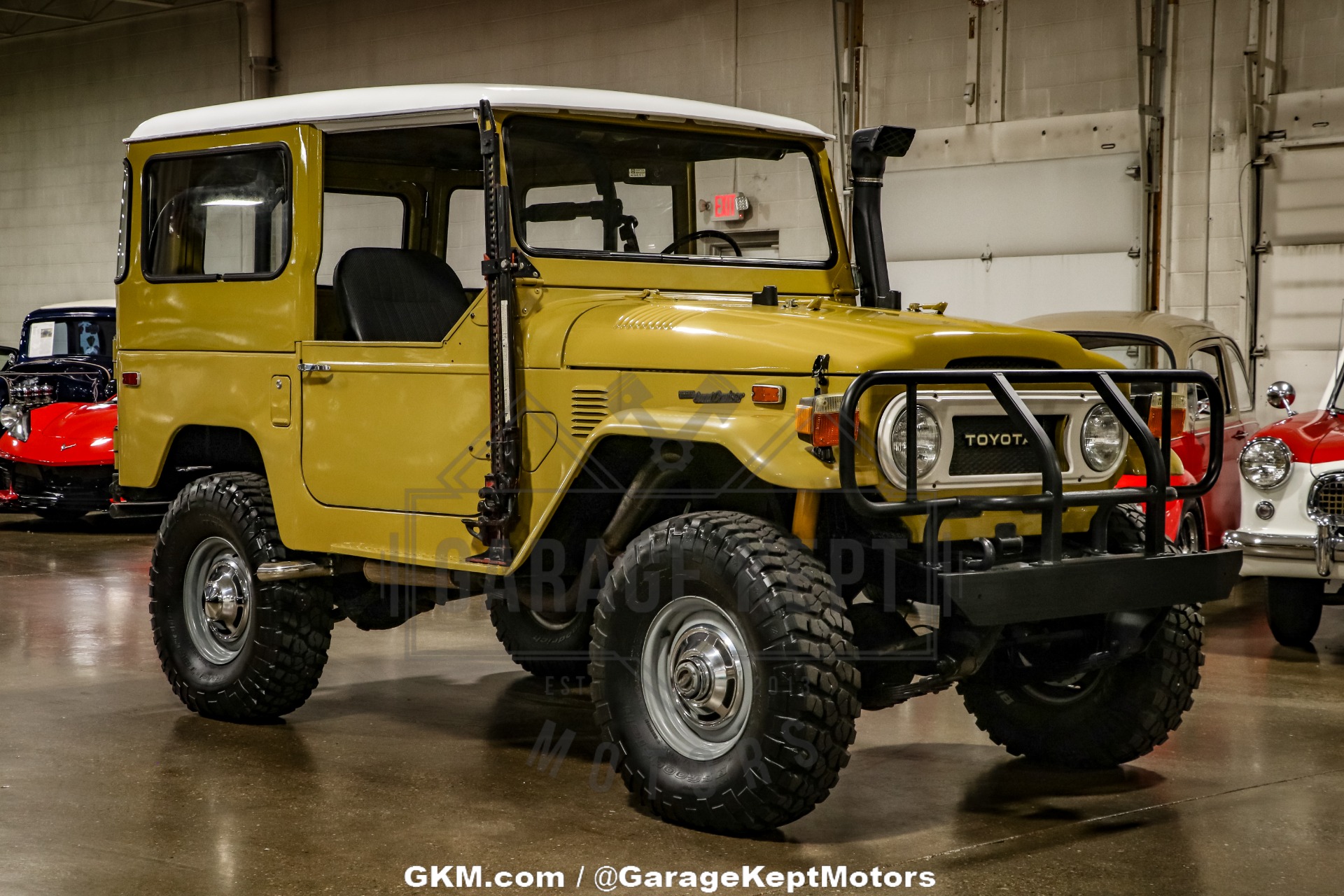 Toyota-Other-1974-BeigeTan-Black-40