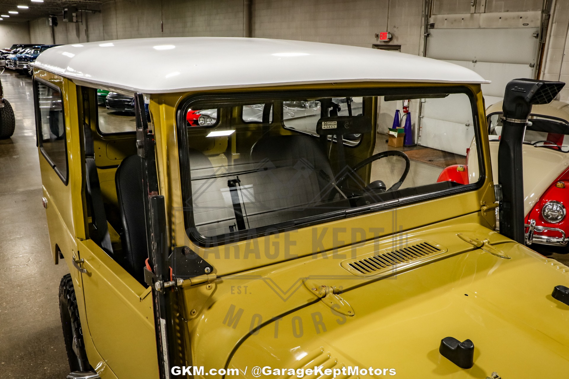 Toyota-Other-1974-BeigeTan-Black-43