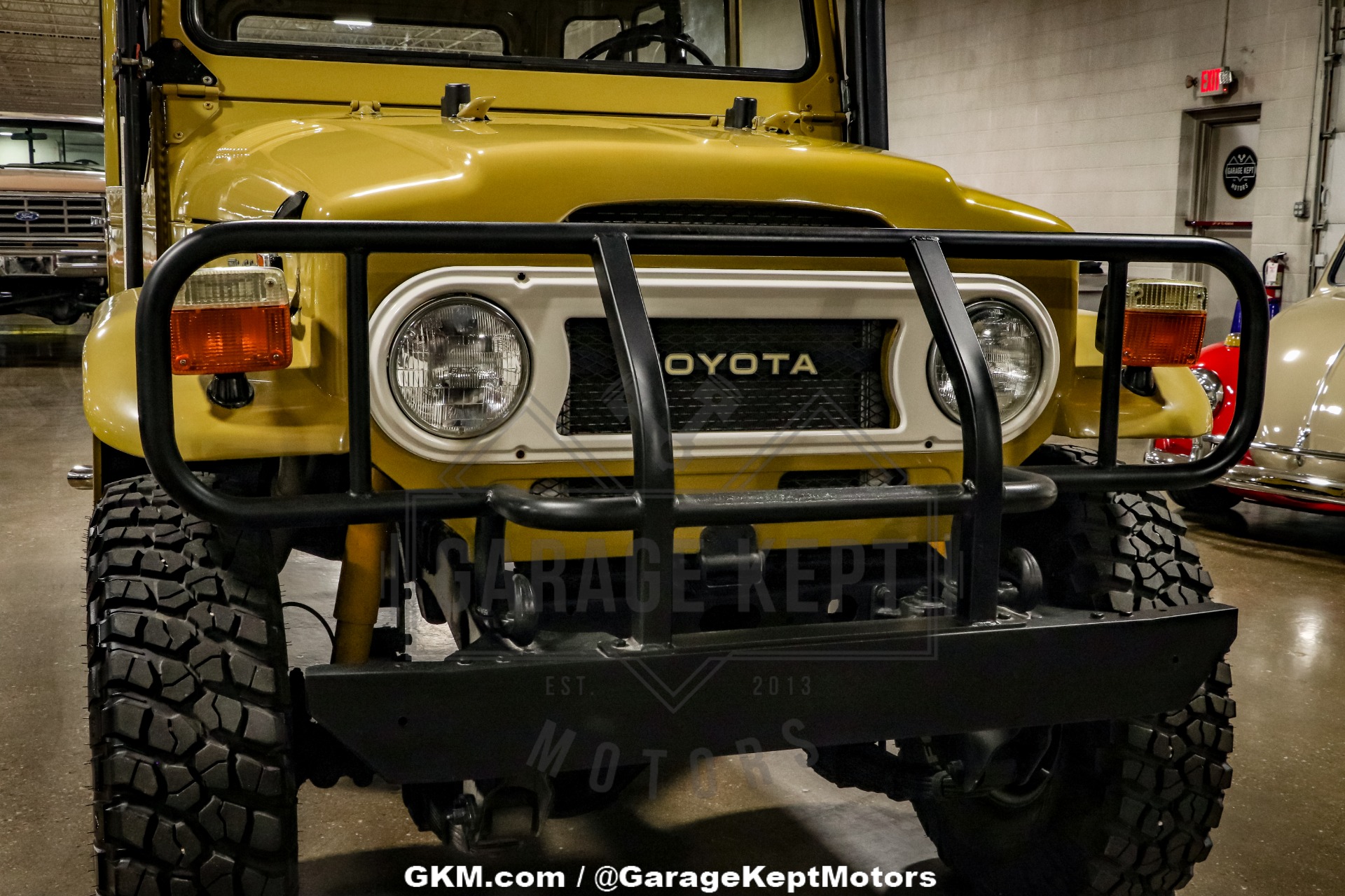 Toyota-Other-1974-BeigeTan-Black-44