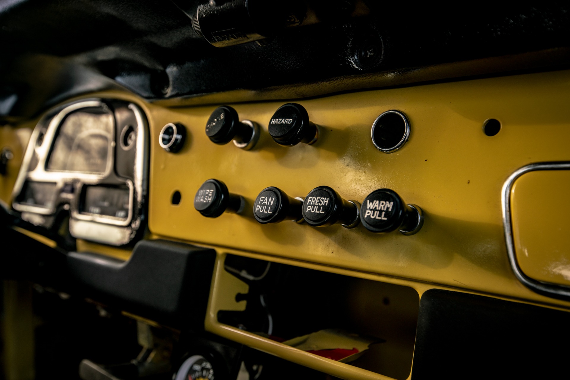 Toyota-Other-1974-BeigeTan-Black-49