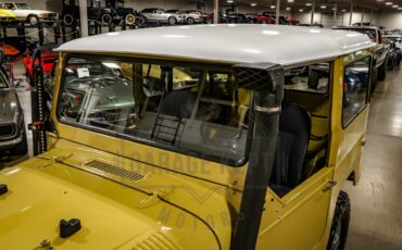 Toyota-Other-1974-BeigeTan-Black-9