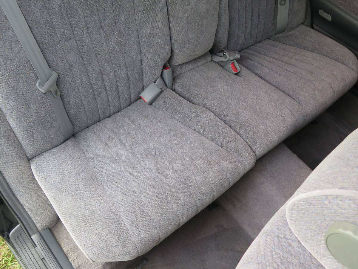 Toyota-crown-majesta-1992-black-13