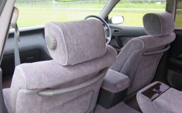 Toyota-crown-majesta-1992-black-23