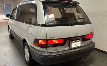 Toyota-estima-1993-19
