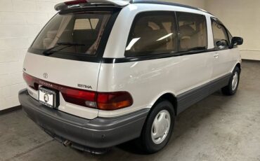 Toyota-estima-1993-35