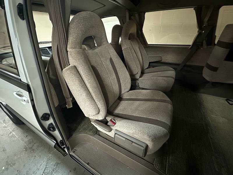 Toyota-estima-1993-45