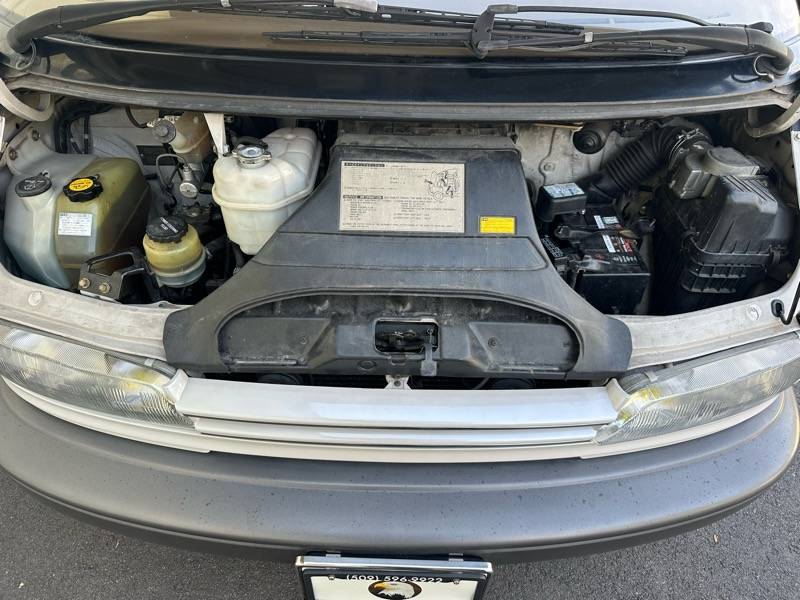 Toyota-estima-1993-48