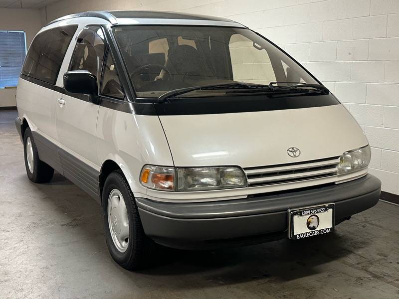 Toyota-estima-1993