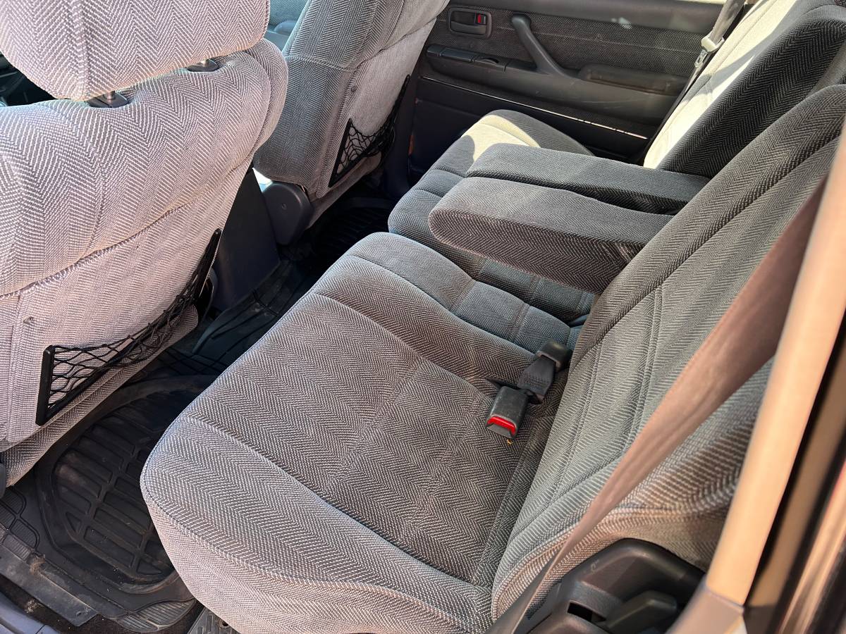 Toyota-land-cruiser-1996-white-7