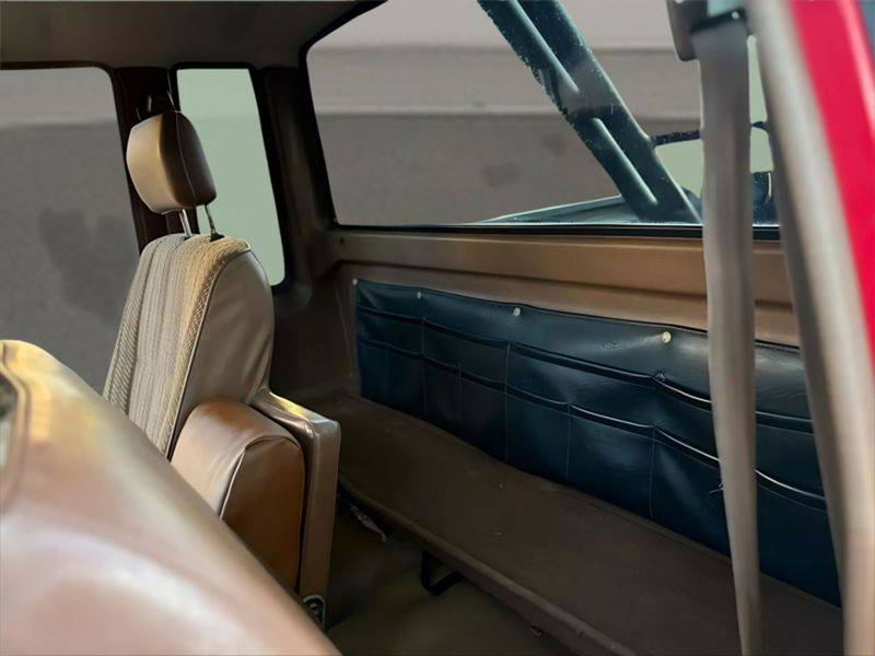 Toyota-pick-up-1986-23