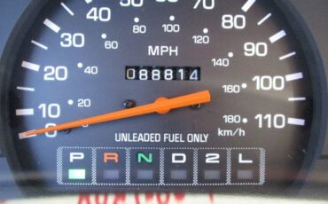 Toyota-pickup-deluxe-1992-green-18