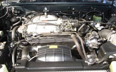 Toyota-pickup-deluxe-1992-green-20