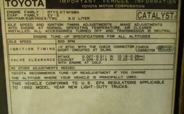 Toyota-pickup-deluxe-1992-green-21