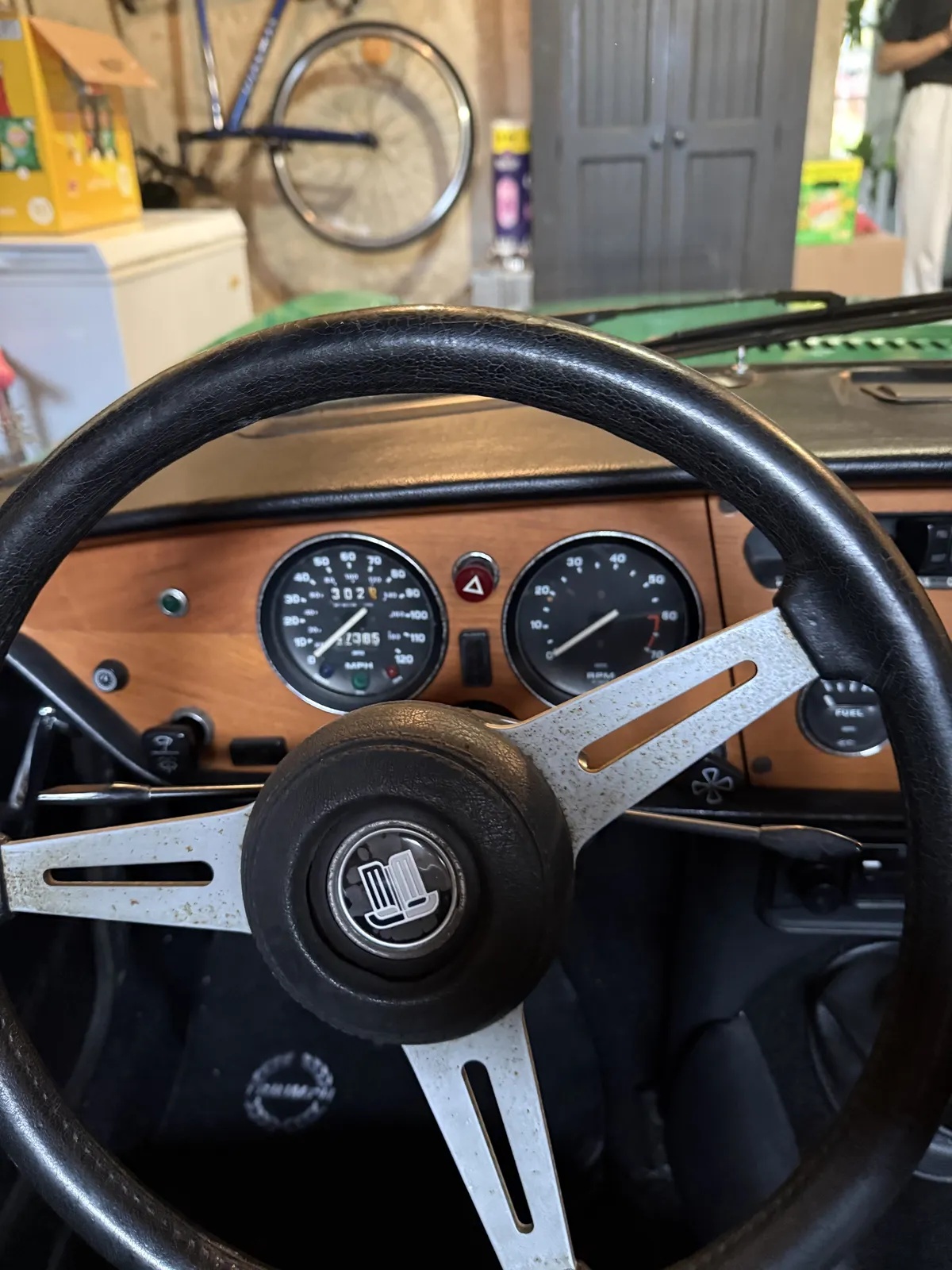 Triumph-Spitfire-1976-Java-Green-Black-6