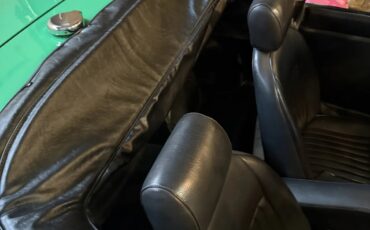 Triumph-Spitfire-1976-Java-Green-Black-7