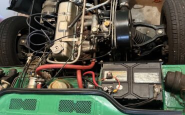 Triumph-Spitfire-1976-Java-Green-Black-8