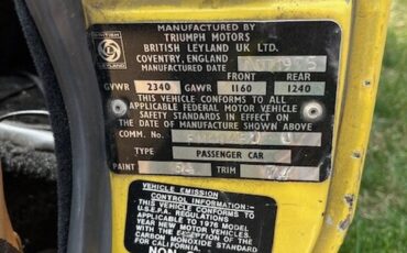 Triumph-Spitfire-1976-Yellow-Tan-1