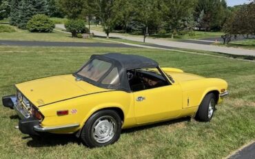 Triumph-Spitfire-1976-Yellow-Tan-7