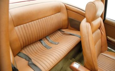 Triumph-Stag-1971-Red-Saddle-10