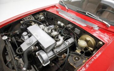 Triumph-Stag-1971-Red-Saddle-23