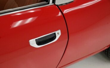 Triumph-Stag-1971-Red-Saddle-29