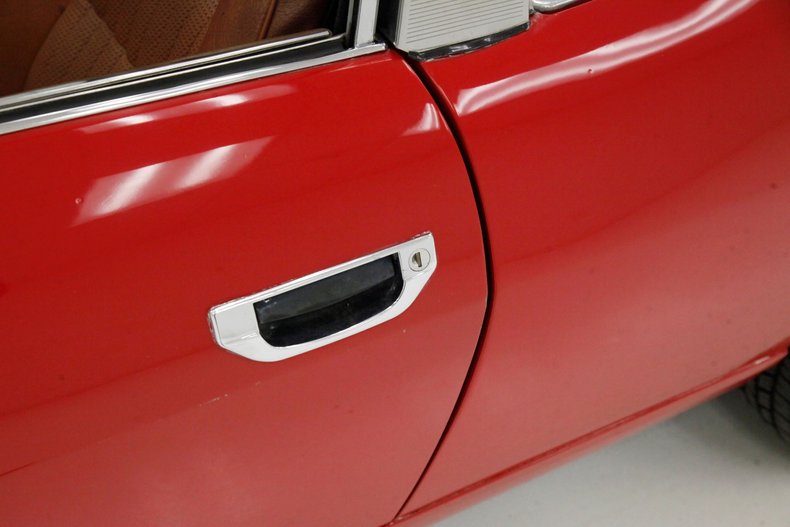 Triumph-Stag-1971-Red-Saddle-29