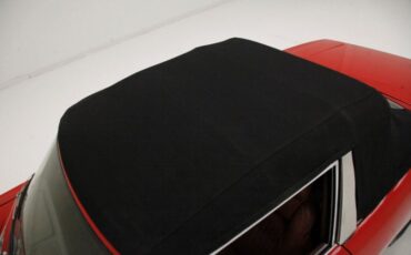 Triumph-Stag-1971-Red-Saddle-32