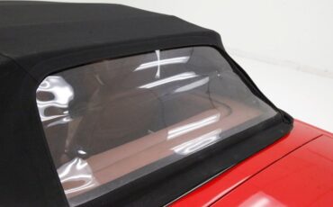 Triumph-Stag-1971-Red-Saddle-33