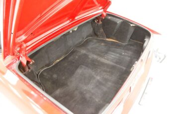 Triumph-Stag-1971-Red-Saddle-40