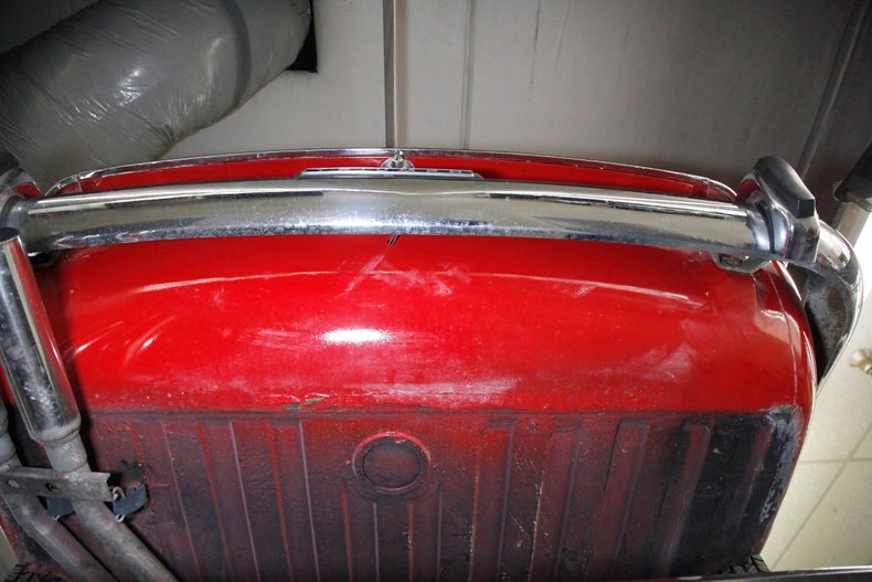 Triumph-Stag-1971-Red-Saddle-45