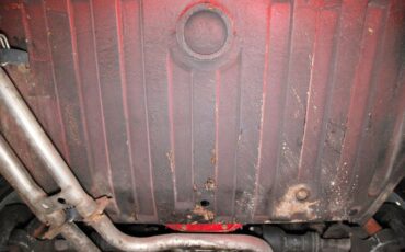 Triumph-Stag-1971-Red-Saddle-46