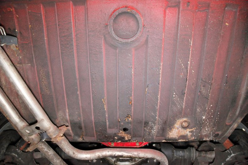 Triumph-Stag-1971-Red-Saddle-46