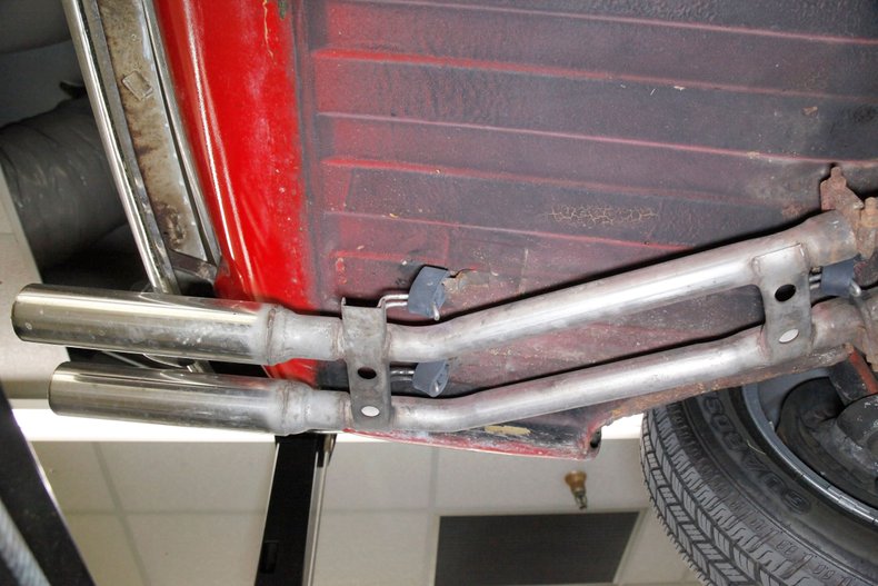 Triumph-Stag-1971-Red-Saddle-5