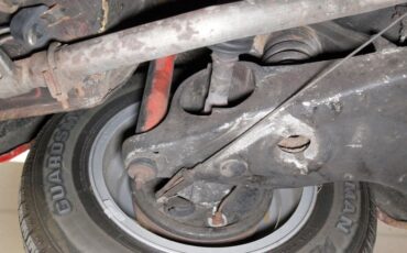 Triumph-Stag-1971-Red-Saddle-6