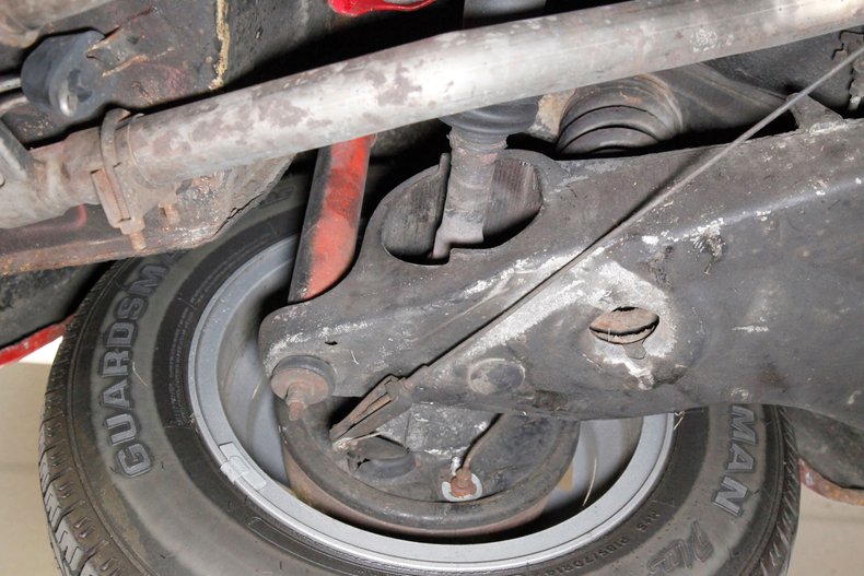 Triumph-Stag-1971-Red-Saddle-6