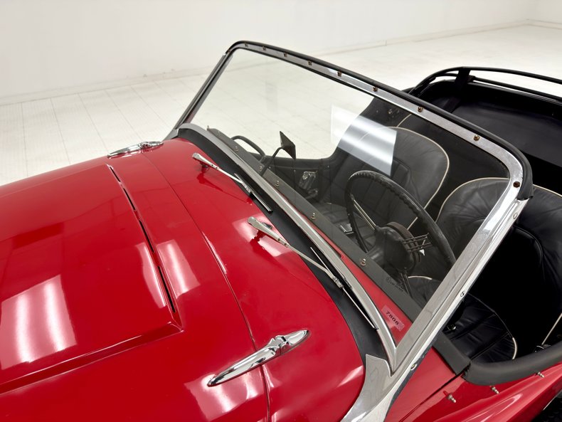 Triumph-Tr2-1955-Cherry-Red-Black-16