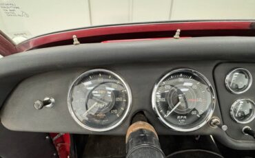 Triumph-Tr2-1955-Cherry-Red-Black-2