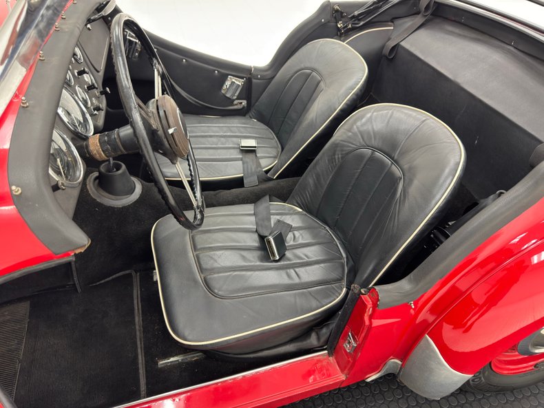 Triumph-Tr2-1955-Cherry-Red-Black-37