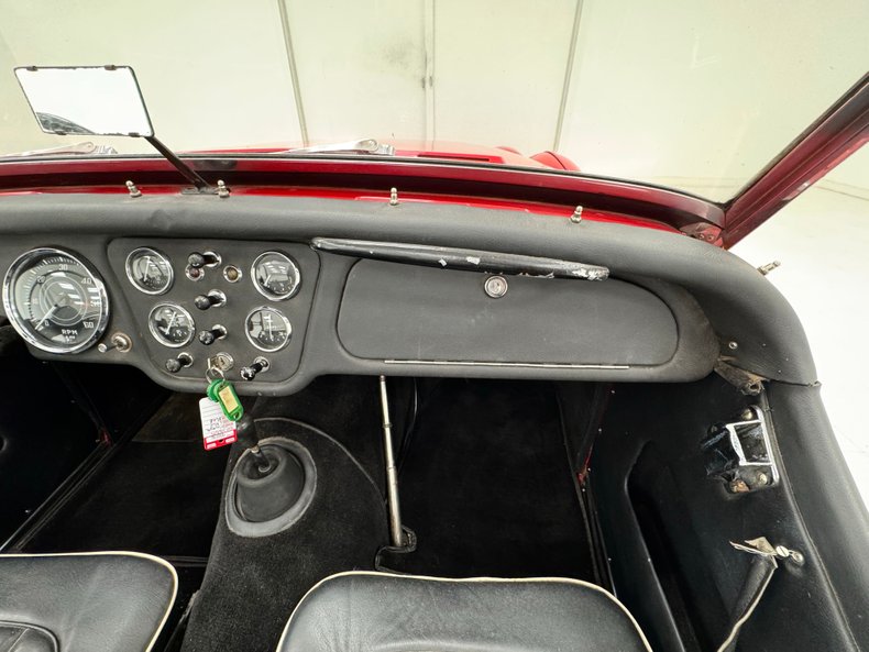 Triumph-Tr2-1955-Cherry-Red-Black-45