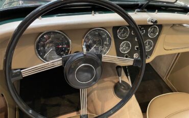 Triumph-Tr3a-1960-British-Racing-Green-Tan-2