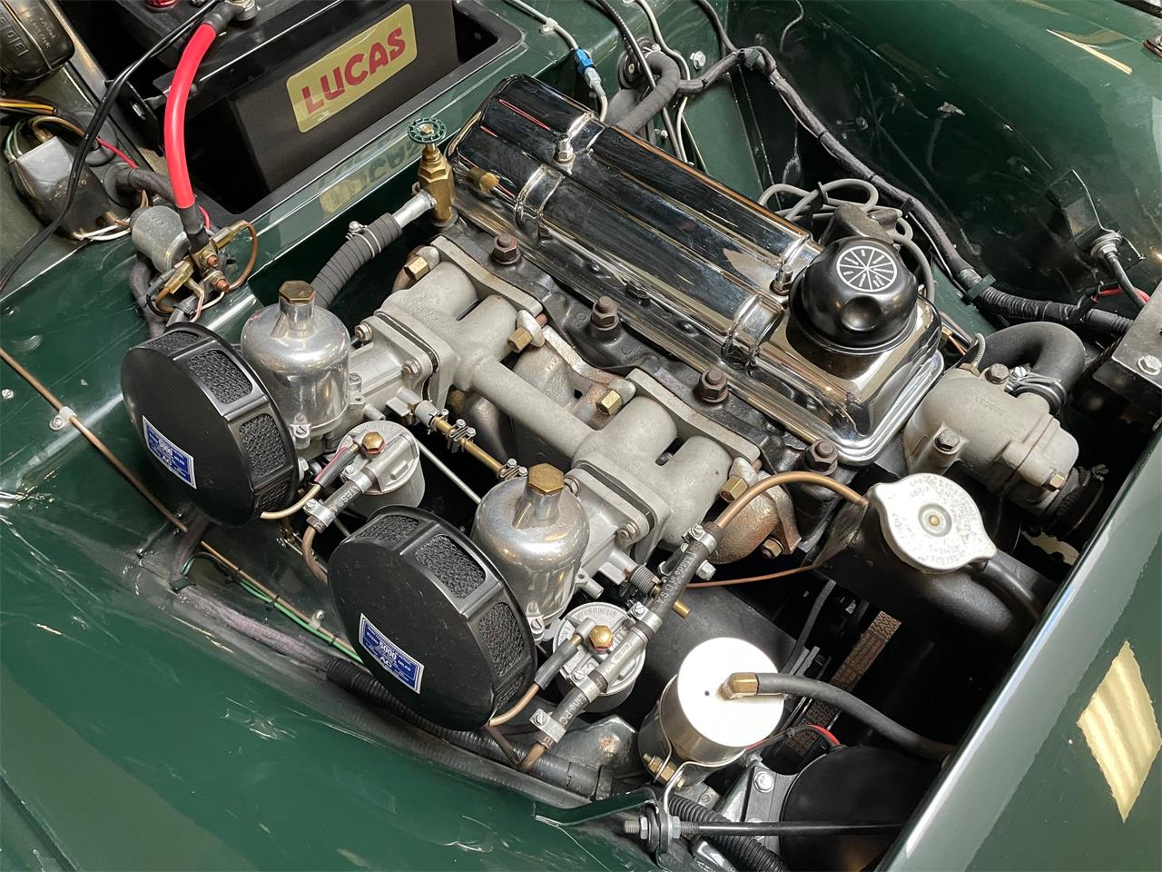 Triumph-Tr3a-1960-British-Racing-Green-Tan-6