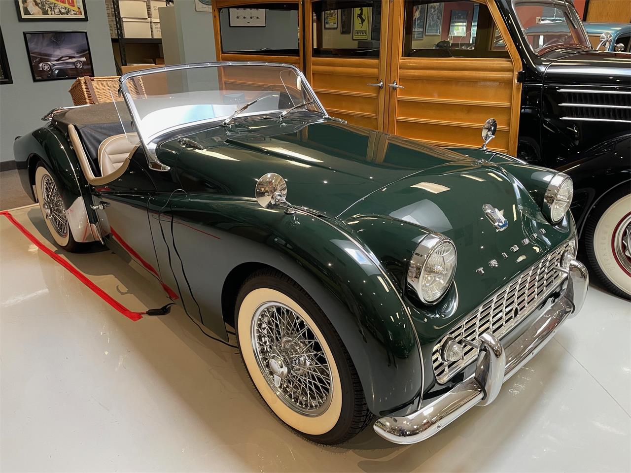 Triumph-Tr3a-1960-British-Racing-Green-Tan-8