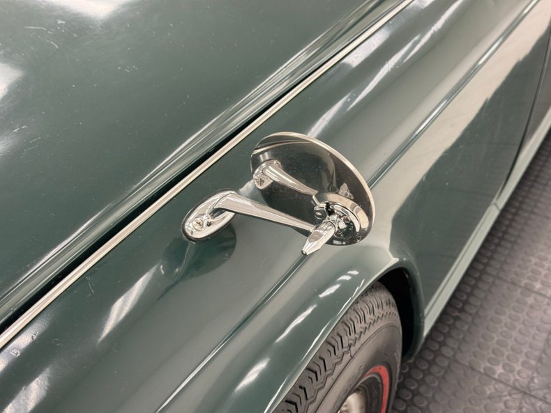 Triumph-Tr4-1964-British-Racing-Green-Black-13