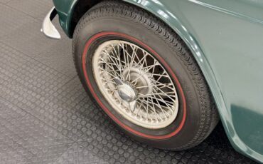 Triumph-Tr4-1964-British-Racing-Green-Black-14