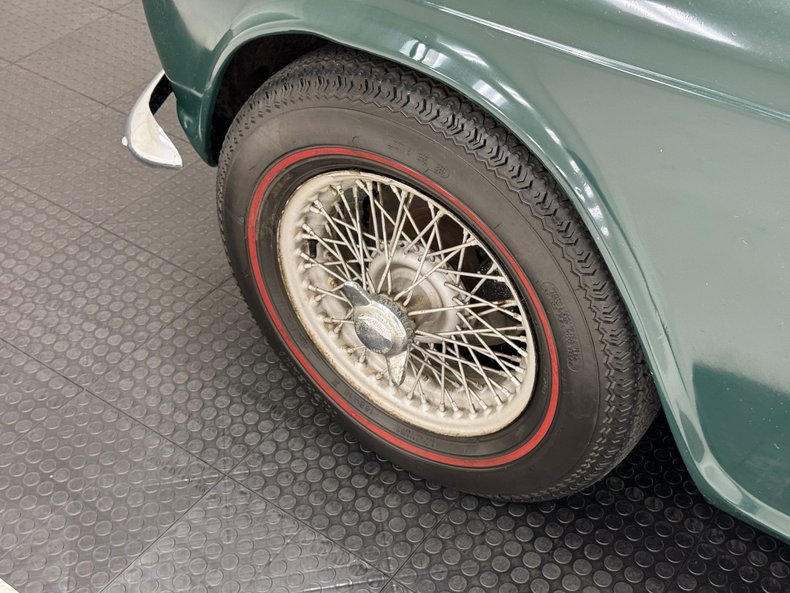 Triumph-Tr4-1964-British-Racing-Green-Black-14