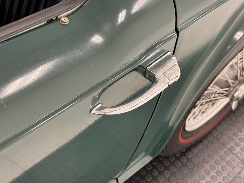 Triumph-Tr4-1964-British-Racing-Green-Black-17