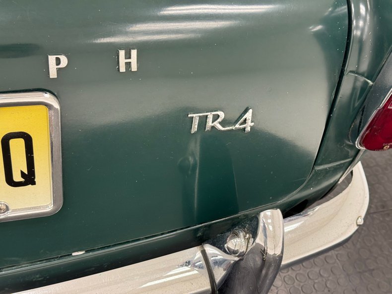 Triumph-Tr4-1964-British-Racing-Green-Black-20