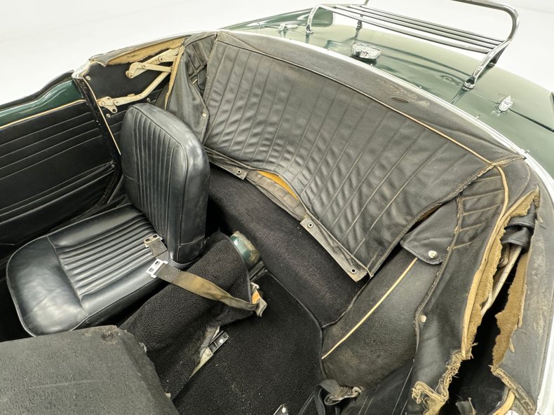 Triumph-Tr4-1964-British-Racing-Green-Black-38