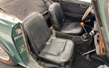 Triumph-Tr4-1964-British-Racing-Green-Black-39