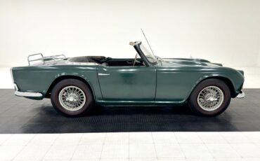 Triumph-Tr4-1964-British-Racing-Green-Black-5